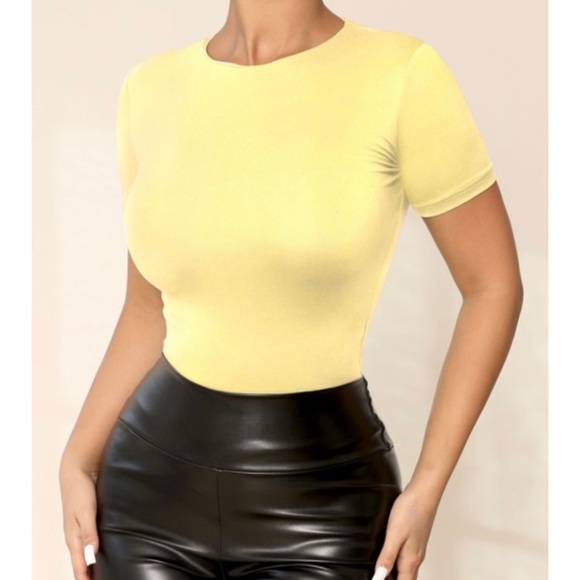 Double layered buttery soft short sleeve top - Picture 3 of 6